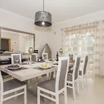 Mar Villa *